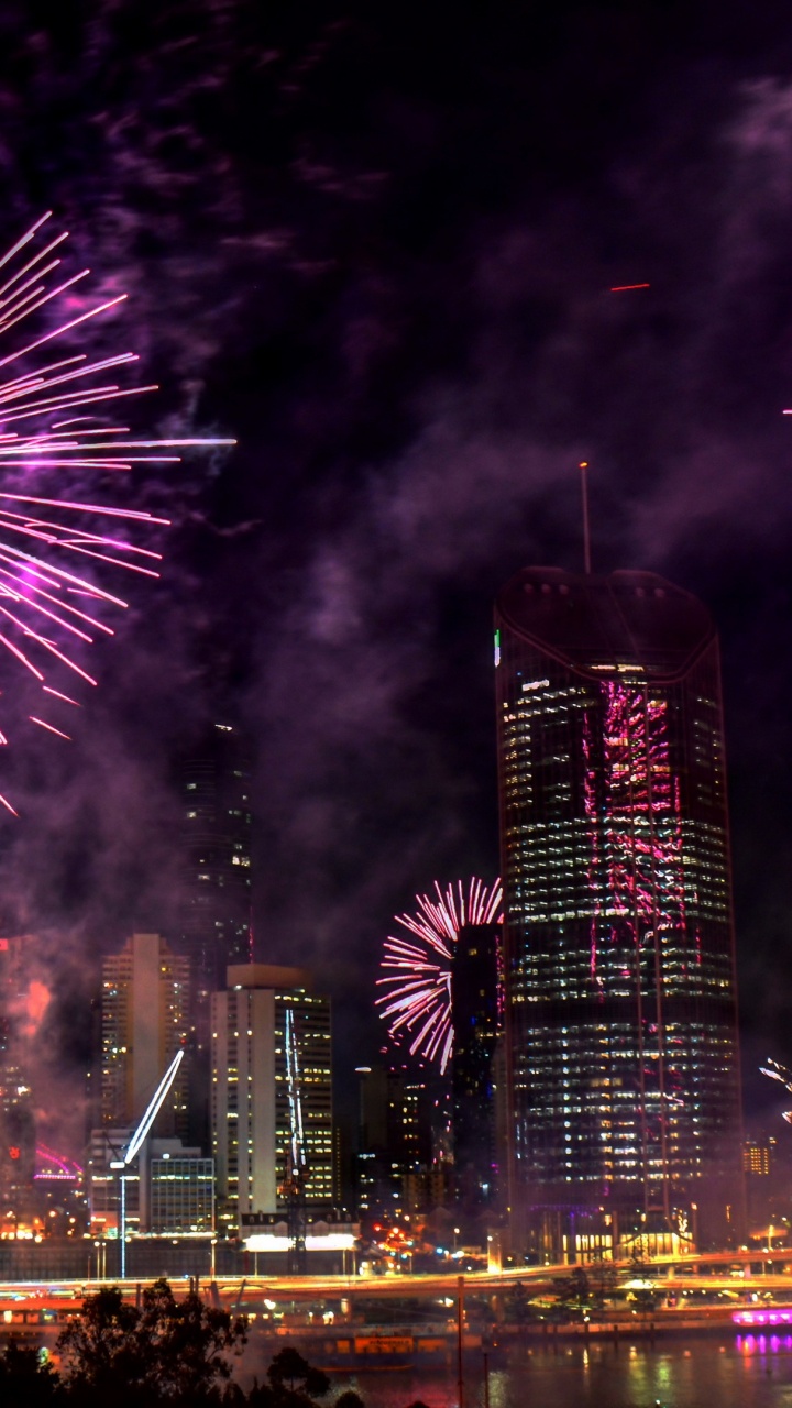 Обои салют, атмосфера, мир, небоскреб, свет в разрешении 720x1280