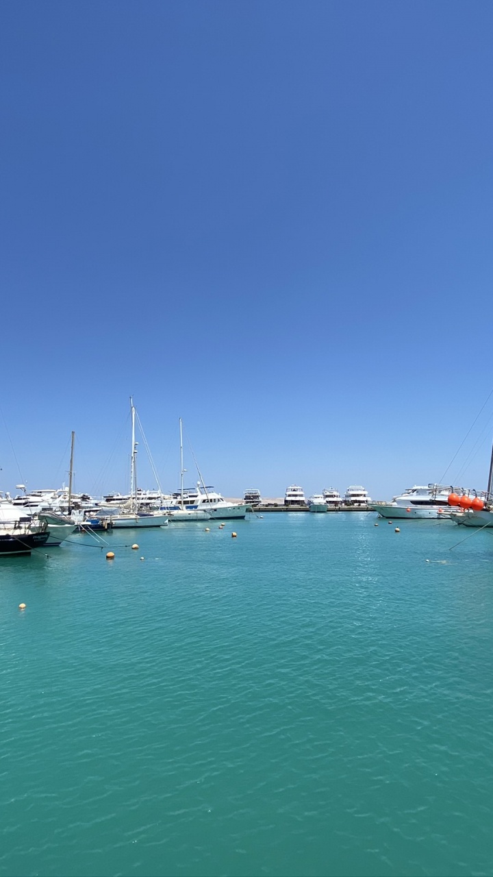 Обои Марина, судно, лодка, мачта, водный путь в разрешении 720x1280