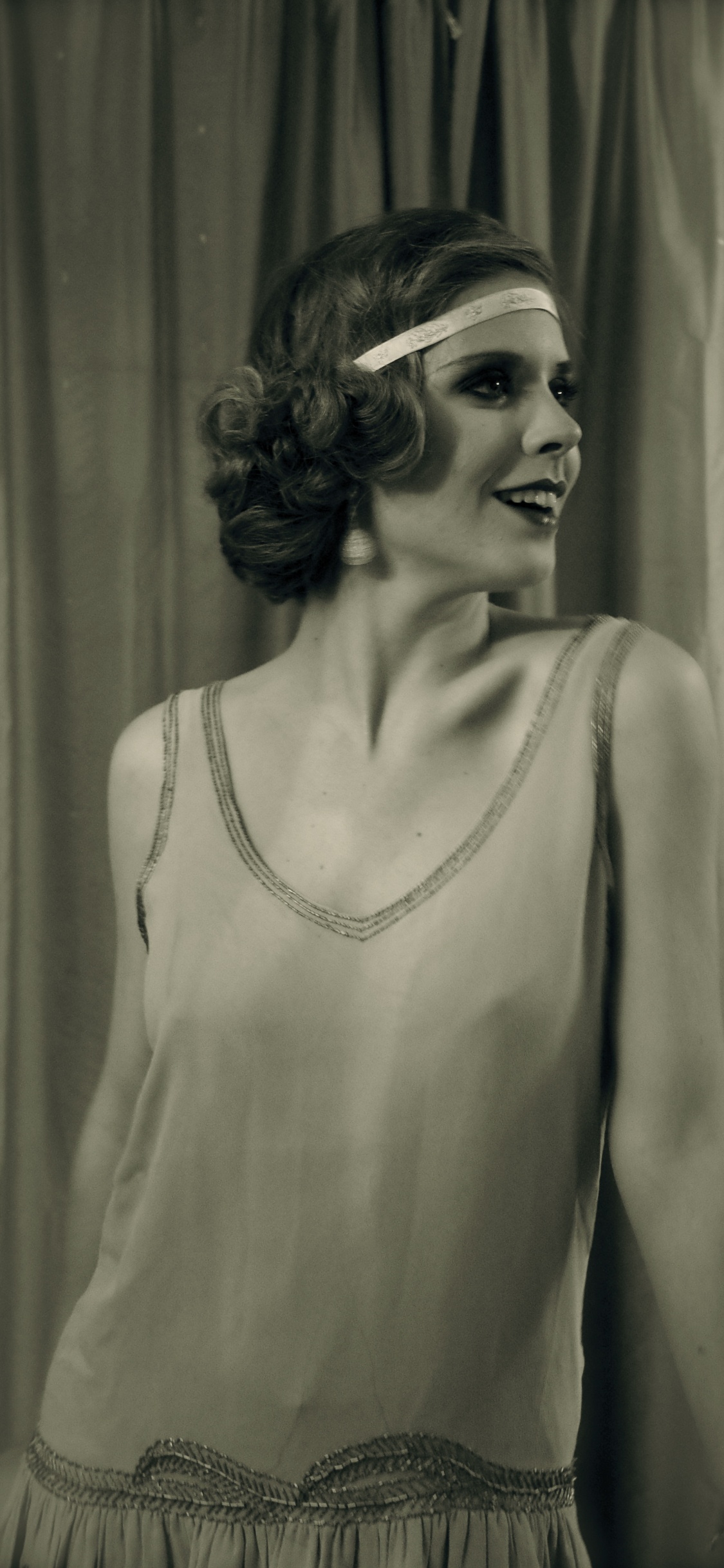 Обои красота, прическа, 1920-х годов, фэшн, плечо в разрешении 1125x2436