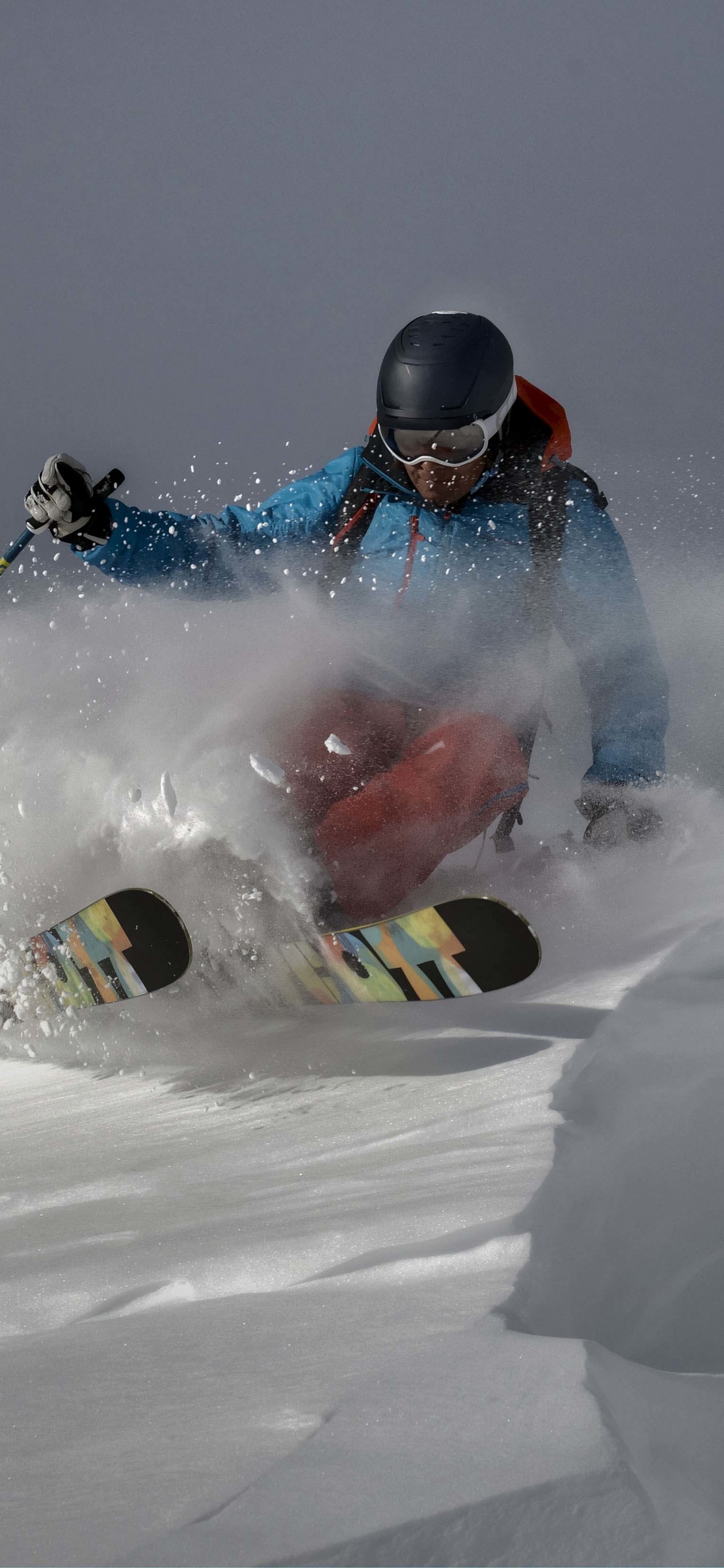 Обои лыжи, горные лыжи, сноуборд, снег, зима в разрешении 1125x2436