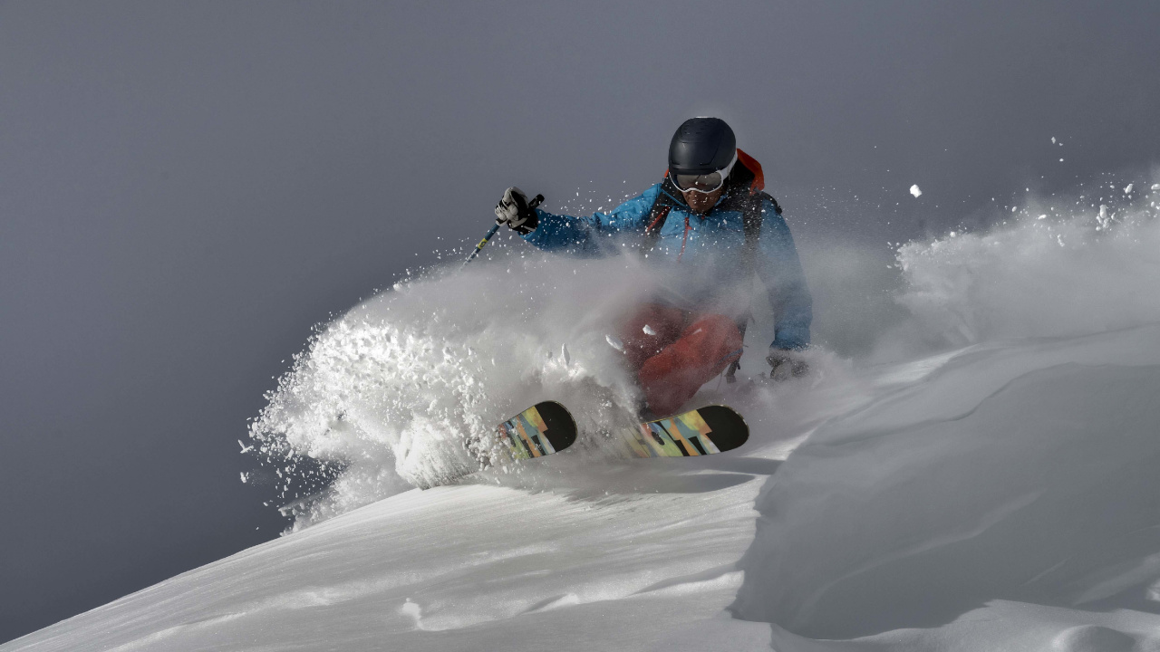 Обои лыжи, горные лыжи, сноуборд, снег, зима в разрешении 1280x720