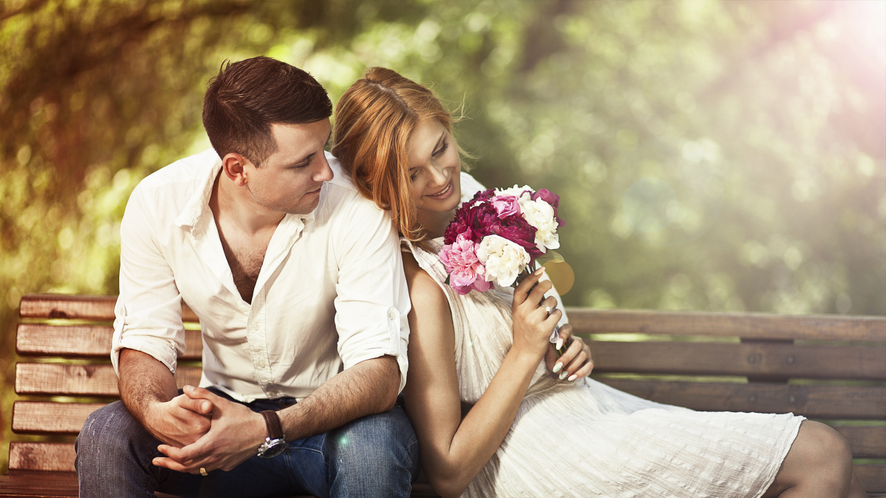 Обои цветок, Люди в природе, роман, сидящий, любовь в разрешении 1280x720