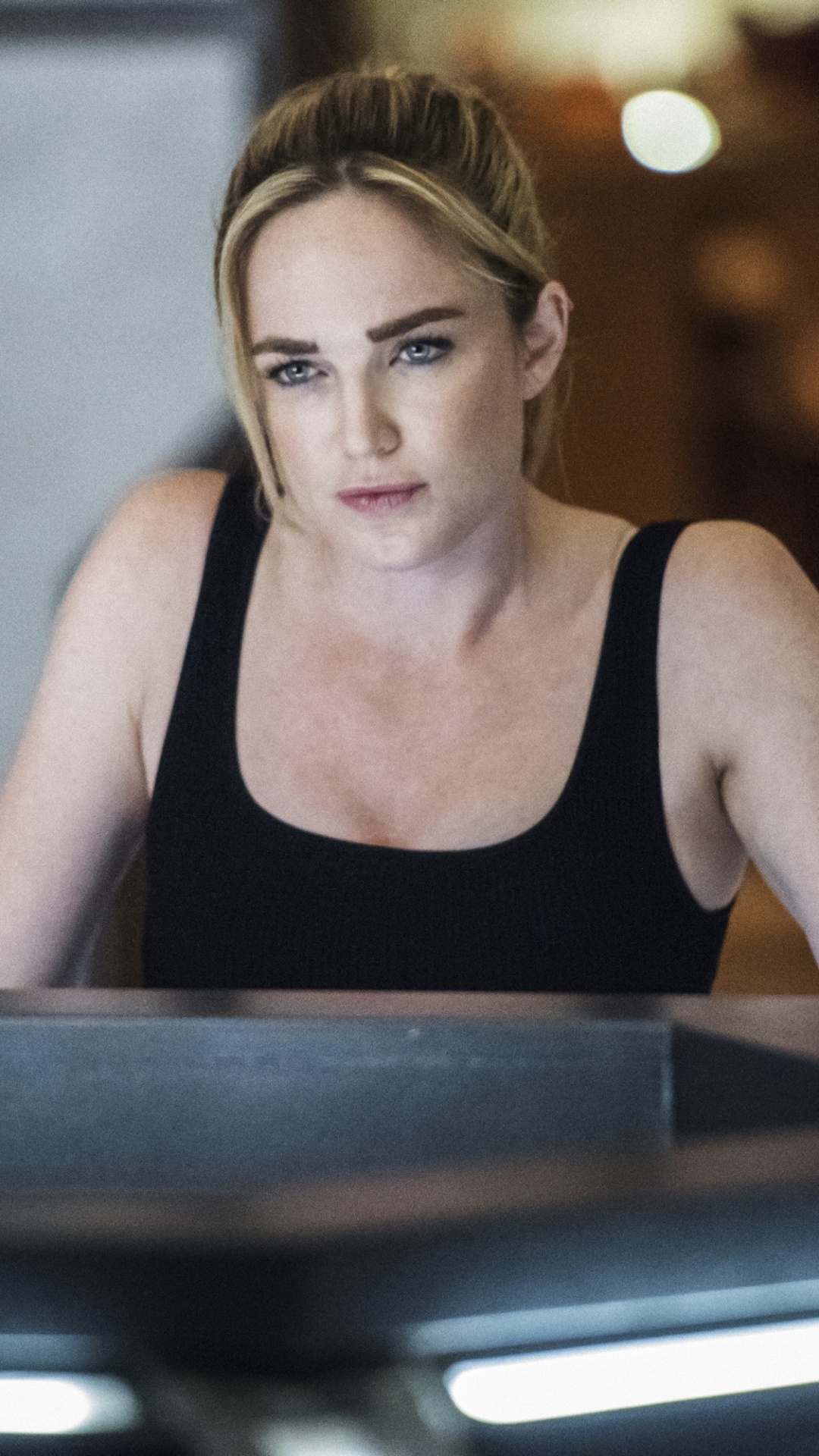 Обои Кэйти Лотц, Сара Лэнс, ЗП, рука, пианист в разрешении 1080x1920