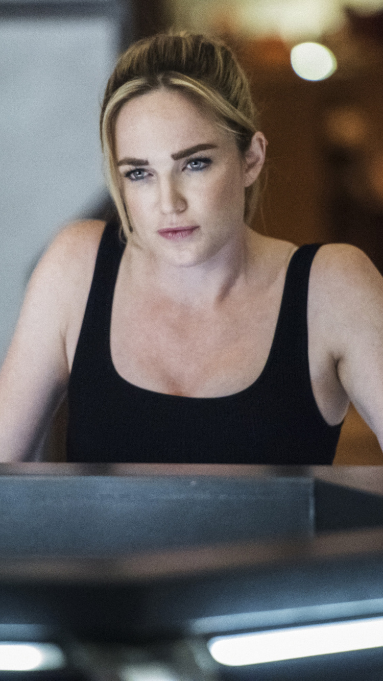 Обои Кэйти Лотц, Сара Лэнс, ЗП, рука, пианист в разрешении 750x1334