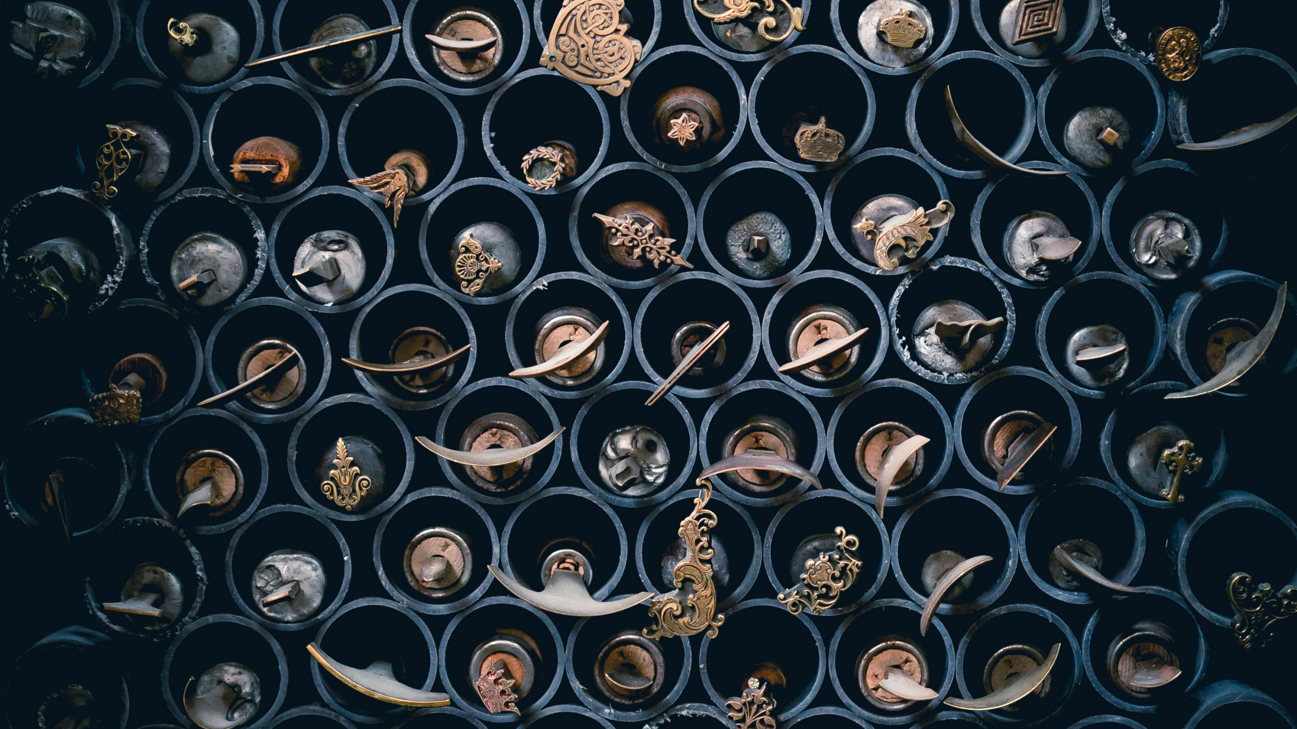 Обои смена реальности, реальность, арт, круг, симметрия в разрешении 2560x1440