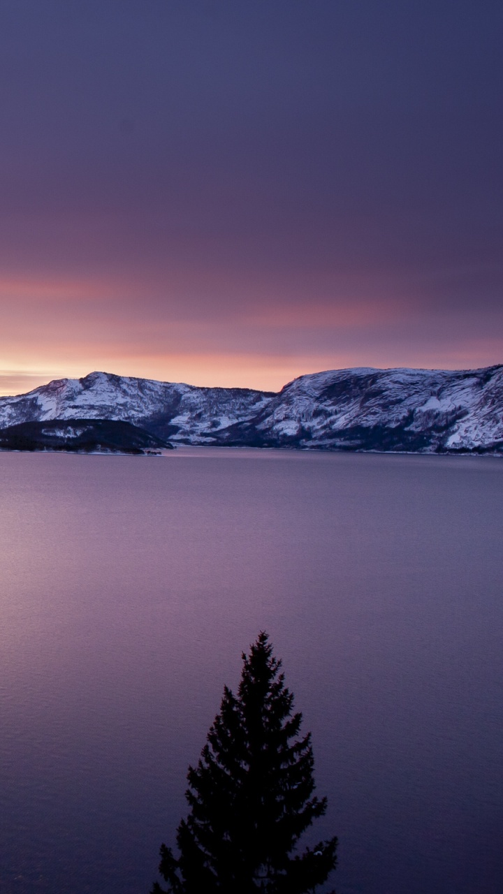 Обои природа, озеро, дикая местность, горный хребет, горизонт в разрешении 720x1280