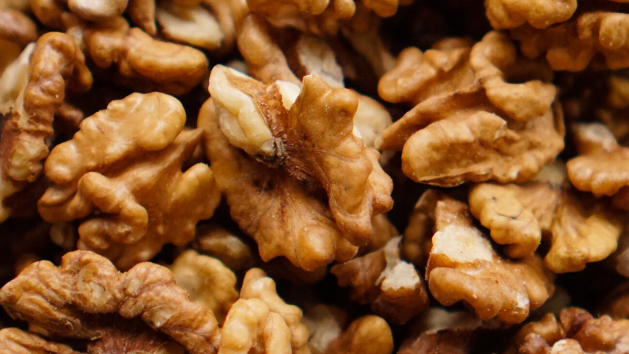 Обои грецкий орех, пища, растение, ингредиент, природные продукты в разрешении 1280x720