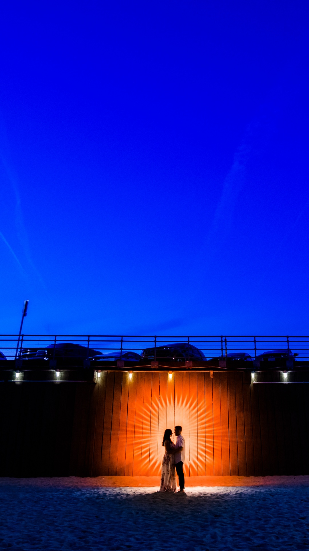 Обои любовь, синий, мост, свет, ночь в разрешении 1080x1920