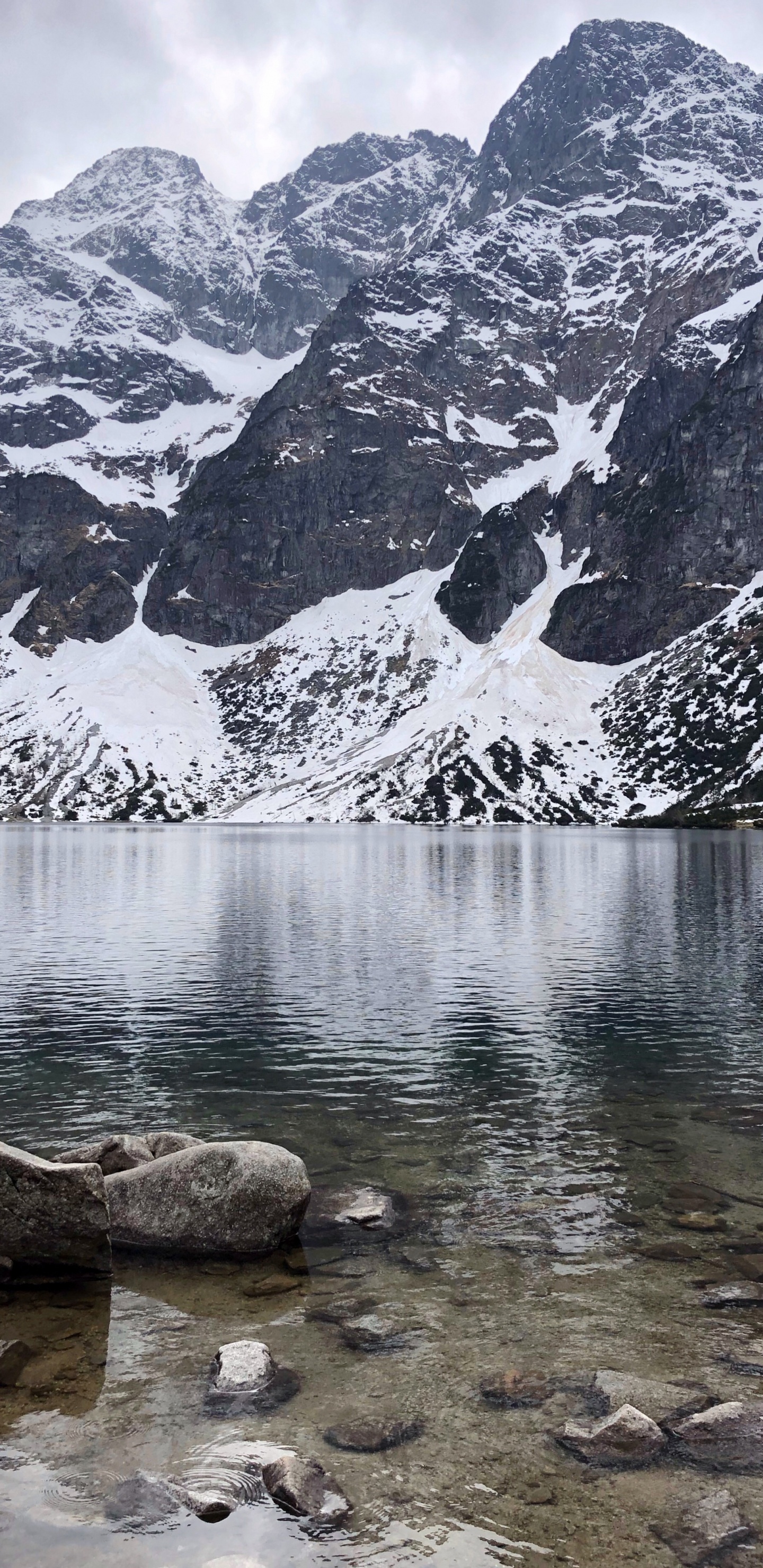 Обои морской глаз, Закопане, высокие татры, горный рельеф, горный хребет в разрешении 1440x2960