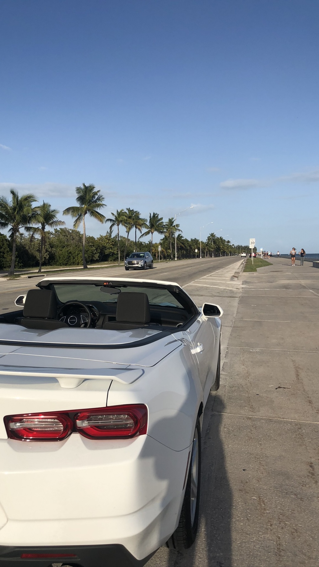 Обои Шевроле камаро, Король, автомобиль среднего размера, автомобильное освещение, автомобильный экстерьер в разрешении 1080x1920