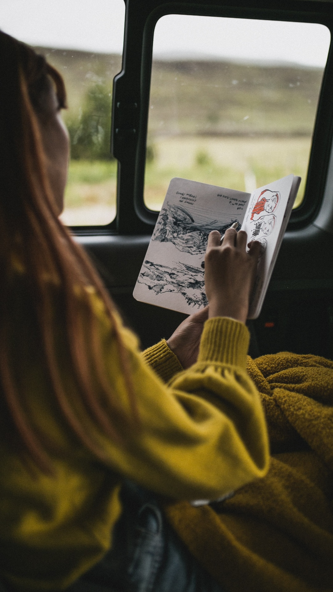 Обои рисование, желтый, транспорт, технологии, чтение в разрешении 1080x1920