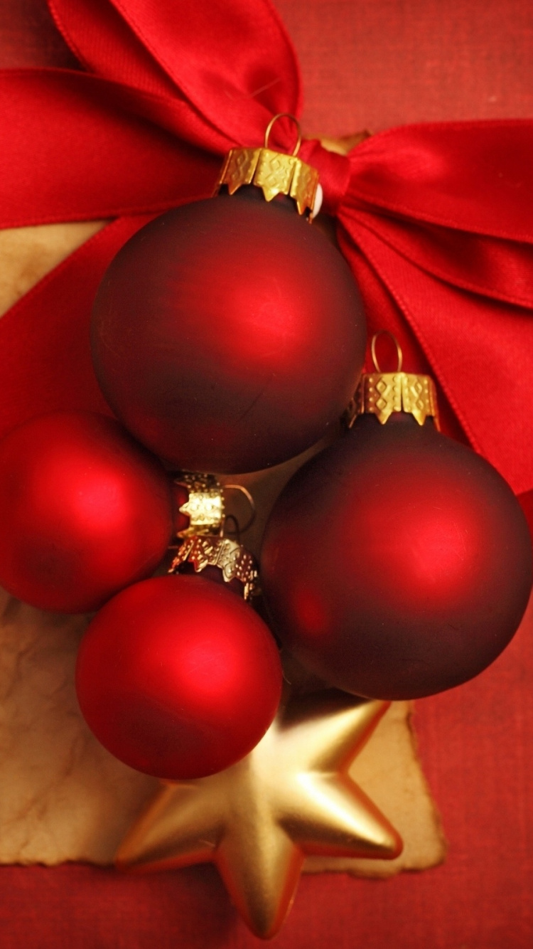 Обои Рождественский день, Новый год, Рождественские украшения, Санта-Клаус, рождественский орнамент в разрешении 750x1334