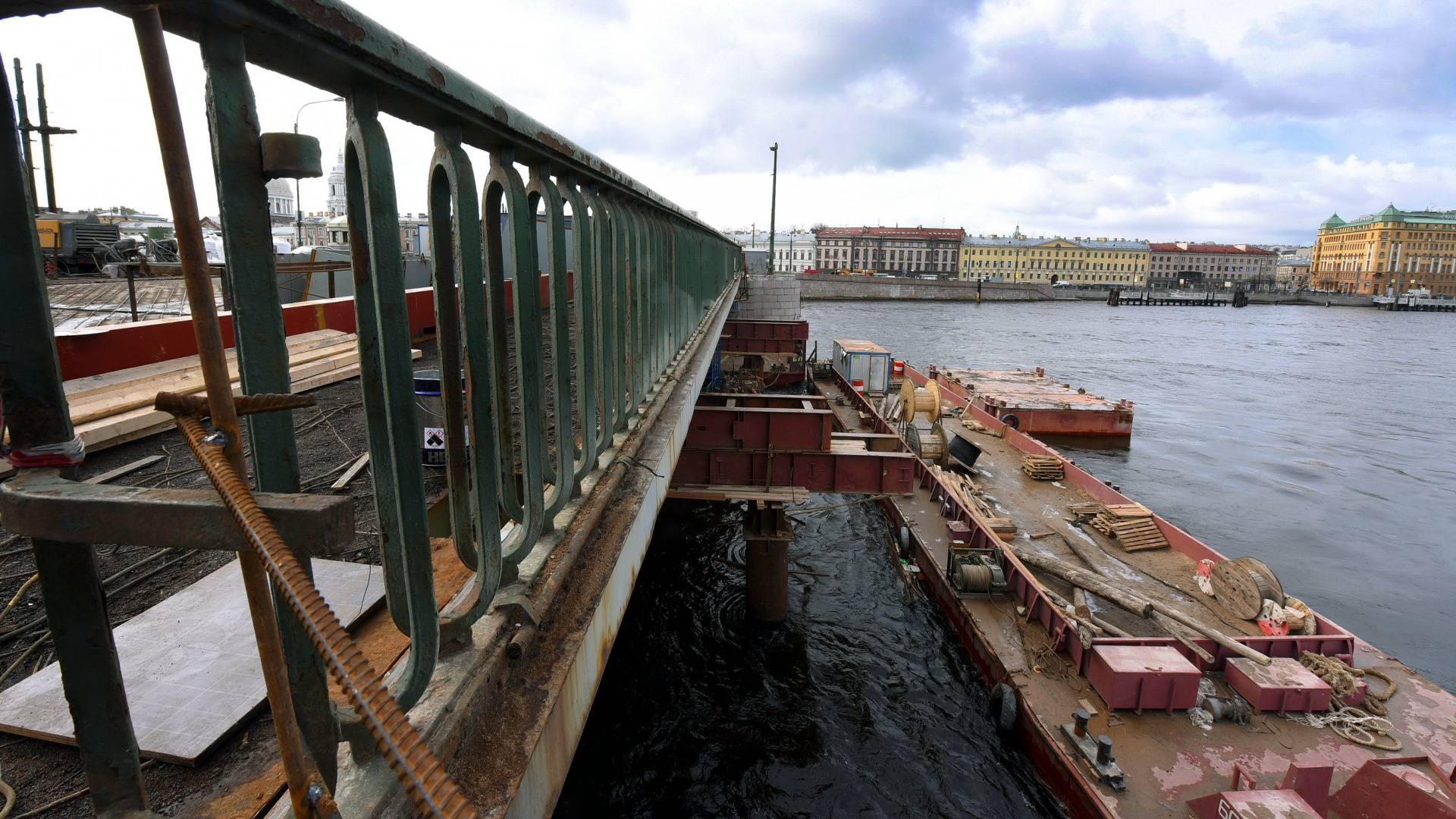 Обои перевозка воды, мост, док, паром, транспорт в разрешении 1920x1080
