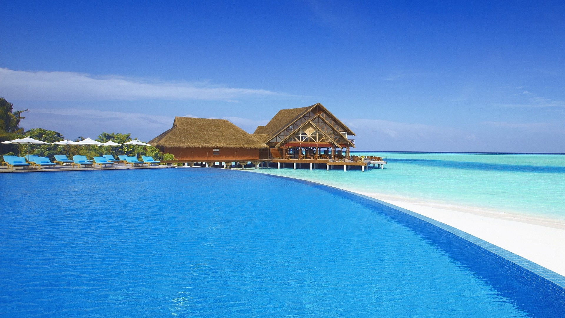 Обои плавательный бассейн, прибежище, морской курорт, пляж, море в разрешении 1920x1080