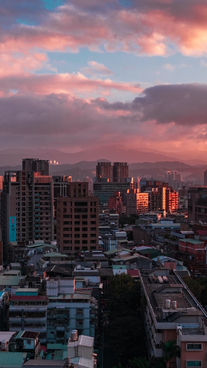 Обои город, облако, атмосфера, дневное время, здание в разрешении 720x1280