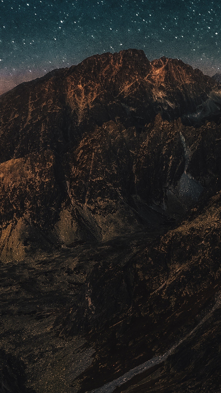 Обои горный рельеф, гора, горный хребет, атмосфера, космос в разрешении 750x1334