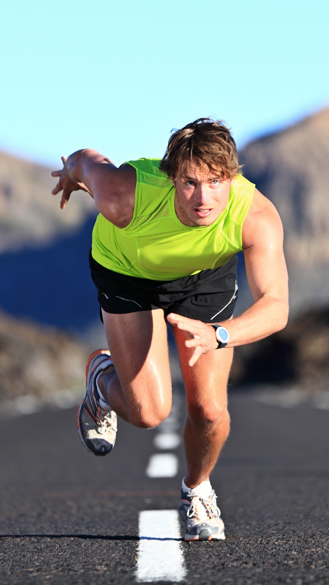 Обои спринт, отдых, ультрамарафон, физическая нагрузка, виды спорта на выносливость в разрешении 1080x1920