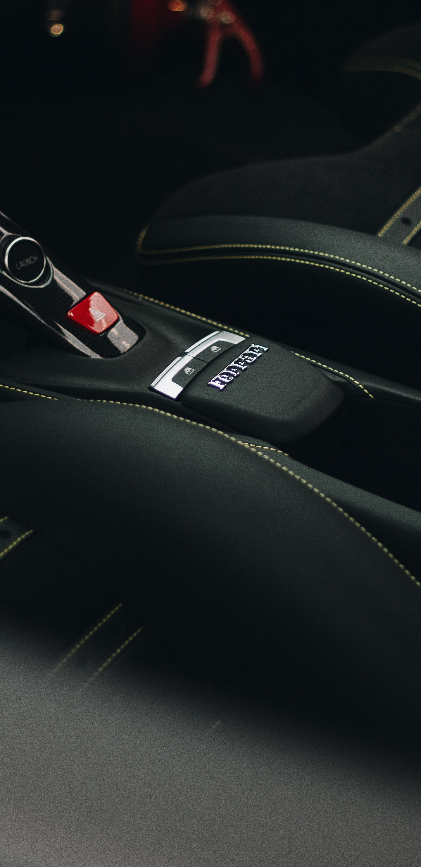 Обои свет, углерод, сиденье, подголовник, Король в разрешении 1440x2960