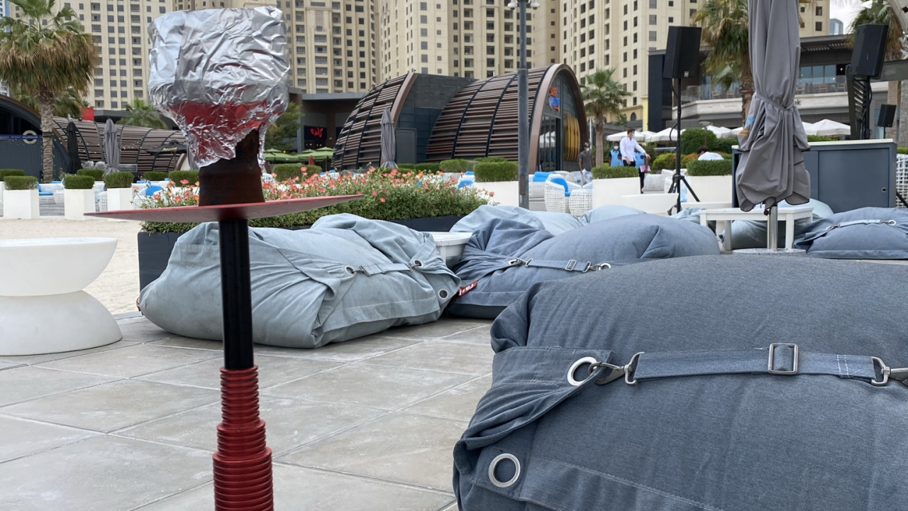 Обои крыша, башня, кондоминиум, здание, велосипед аксессуар в разрешении 1280x720