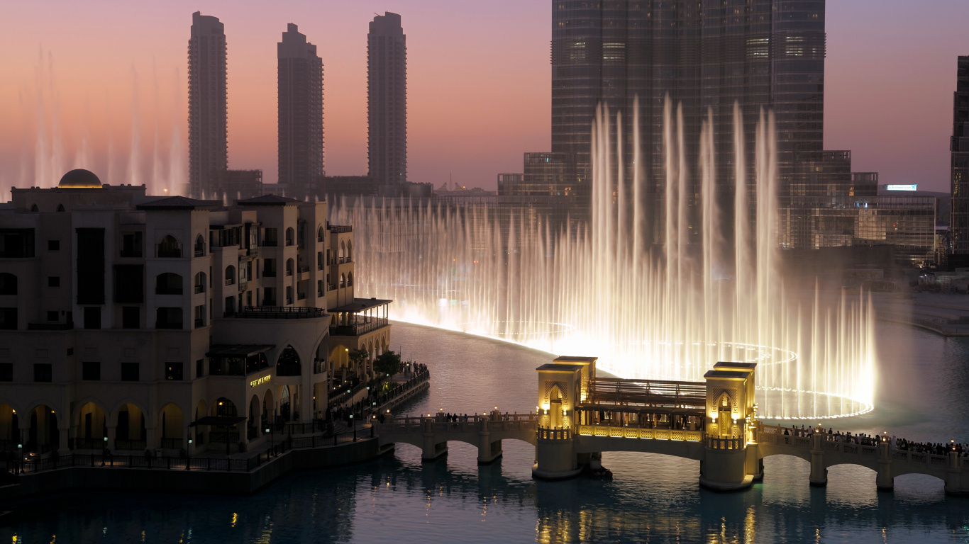 Обои Дубай Молл, Фонтан Дубай, Бурдж Халифа, город, ориентир в разрешении 1366x768