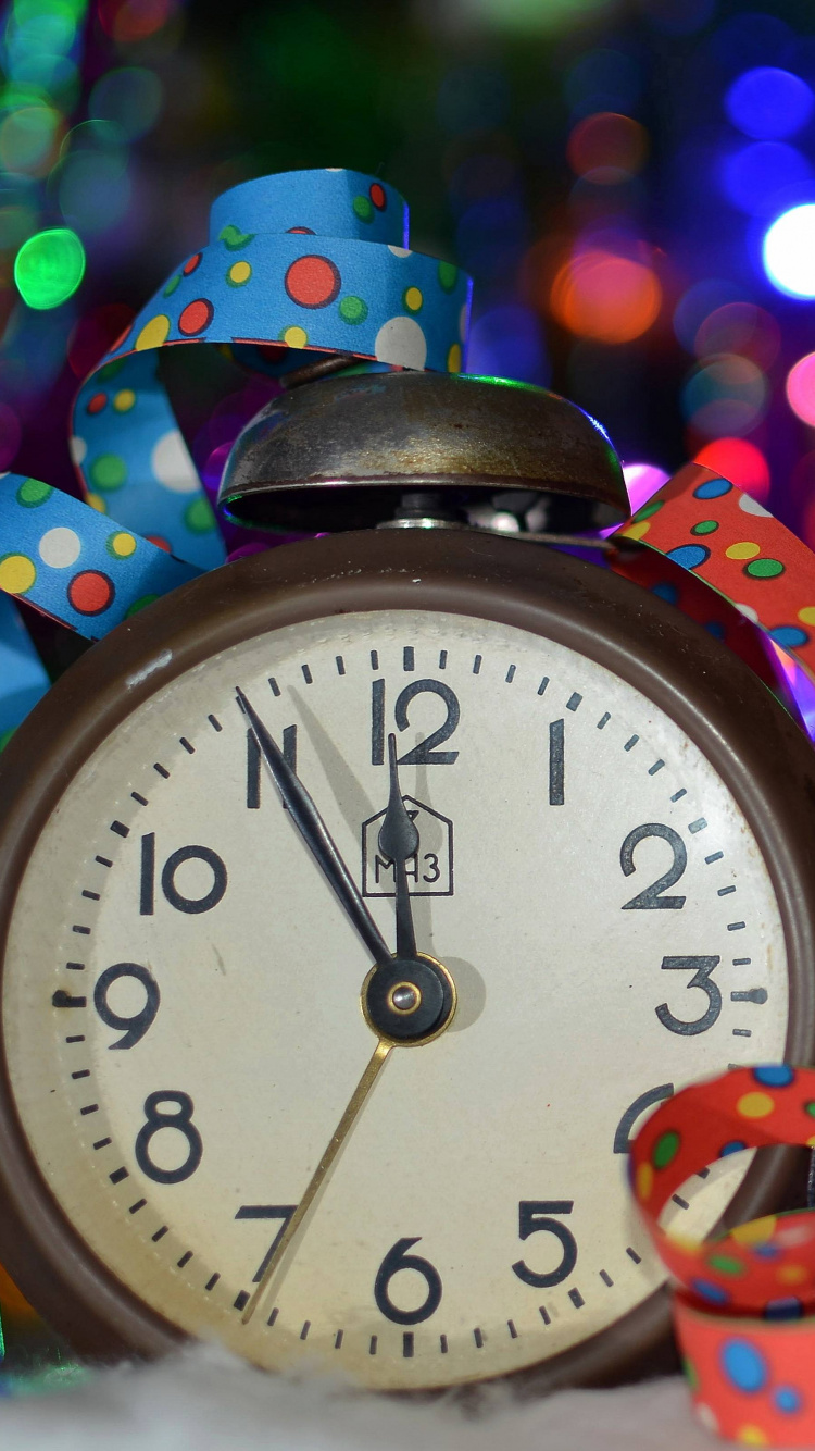 Обои Рождественские огни, рождественский орнамент, Рождественский день, Новый год, Рождественские украшения в разрешении 750x1334