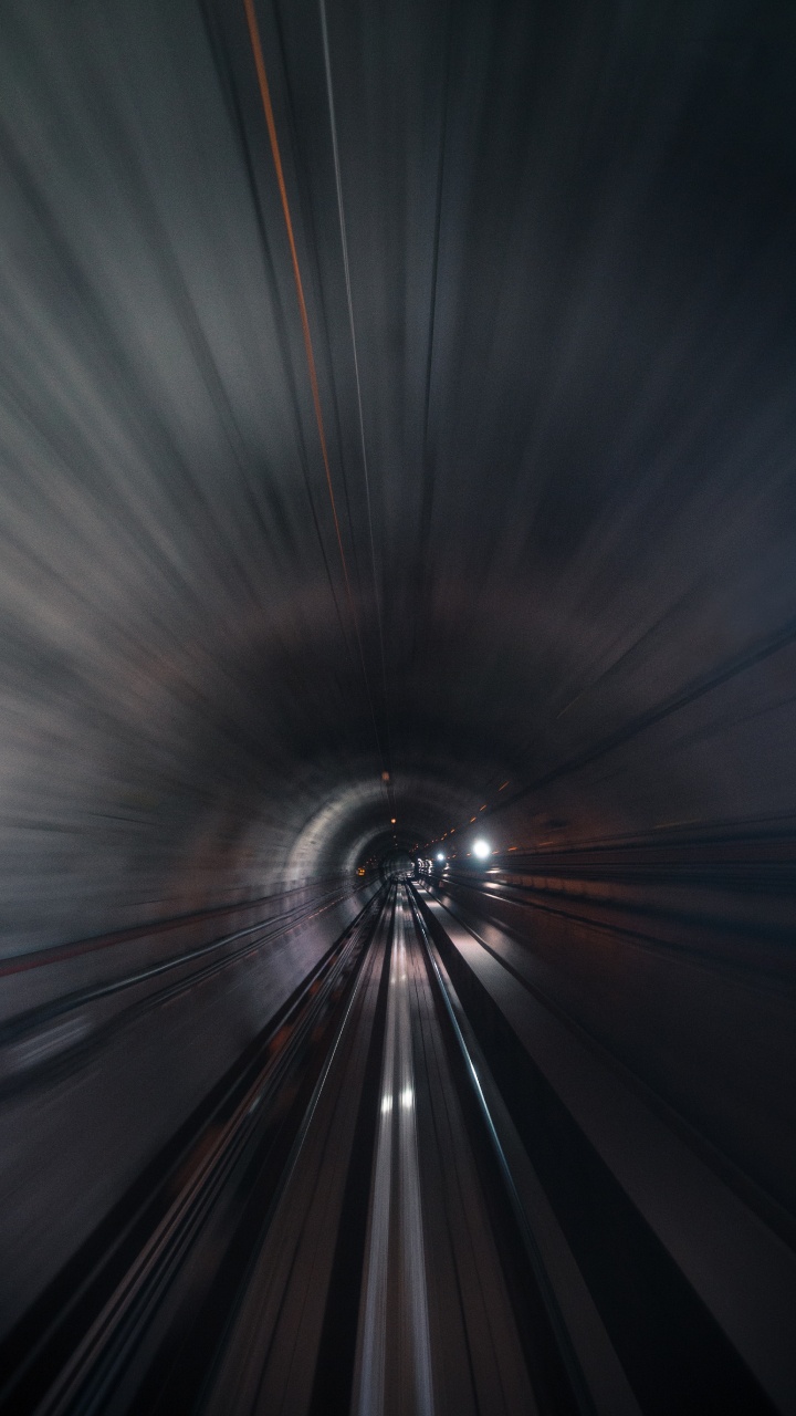 Обои темнота, свет, туннель, инфраструктура, ночь в разрешении 720x1280