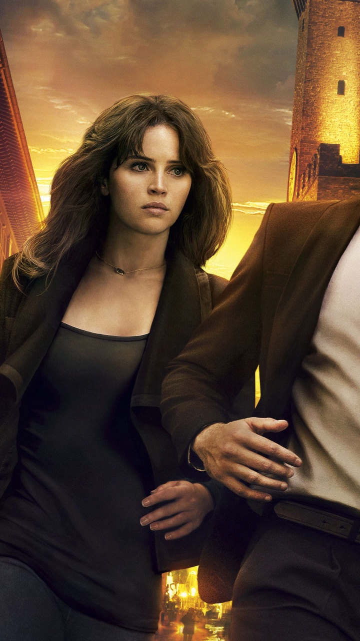 Обои Том Хэнкс, Фелисити Джонс, Роберт Лэнгдон, Код Да Винчи, книгу Инферно в разрешении 720x1280