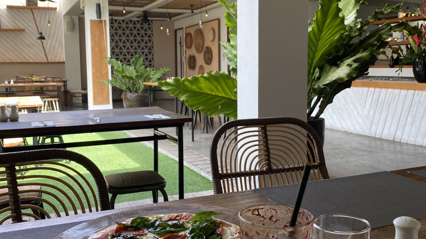 Обои завтрак, освещение, serveware, Кулинария, пища в разрешении 1366x768