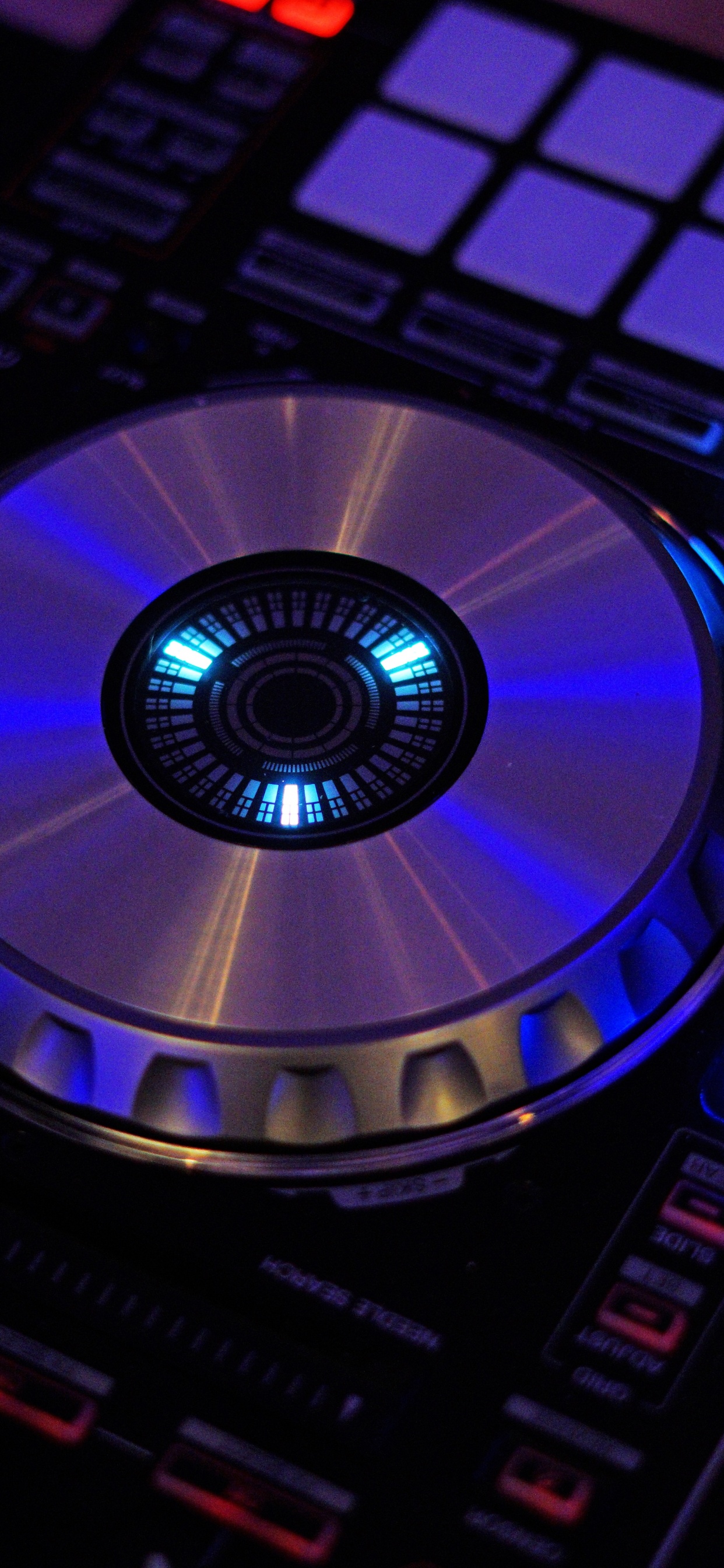 Обои электронный инструмент, DJ-микшер, диджей, Пионер диджей, электронное устройство в разрешении 1242x2688