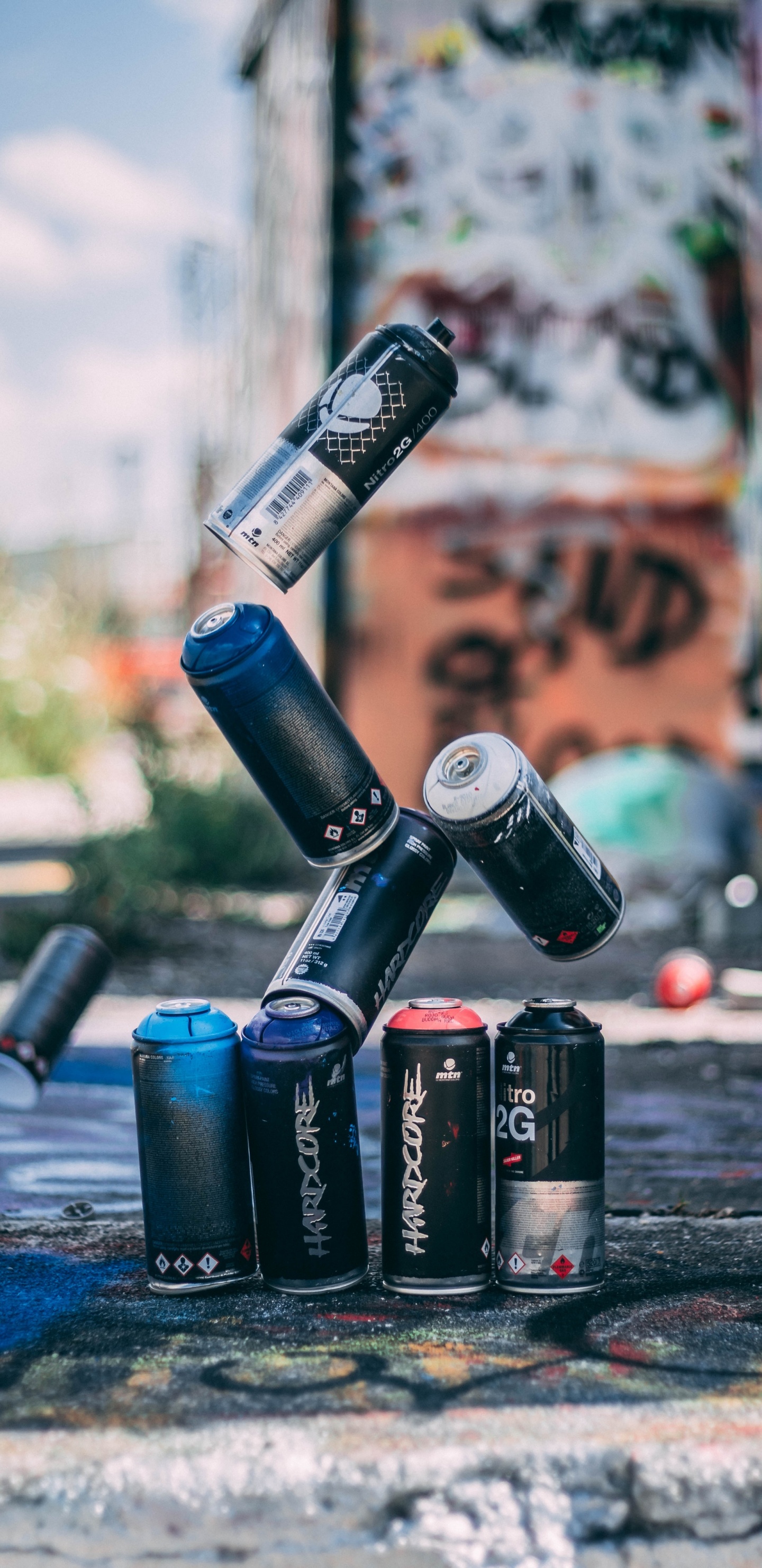 Обои баллончик, распылитель аэрозоля, Спрей живопись, автомобильные шины, материальное свойство в разрешении 1440x2960