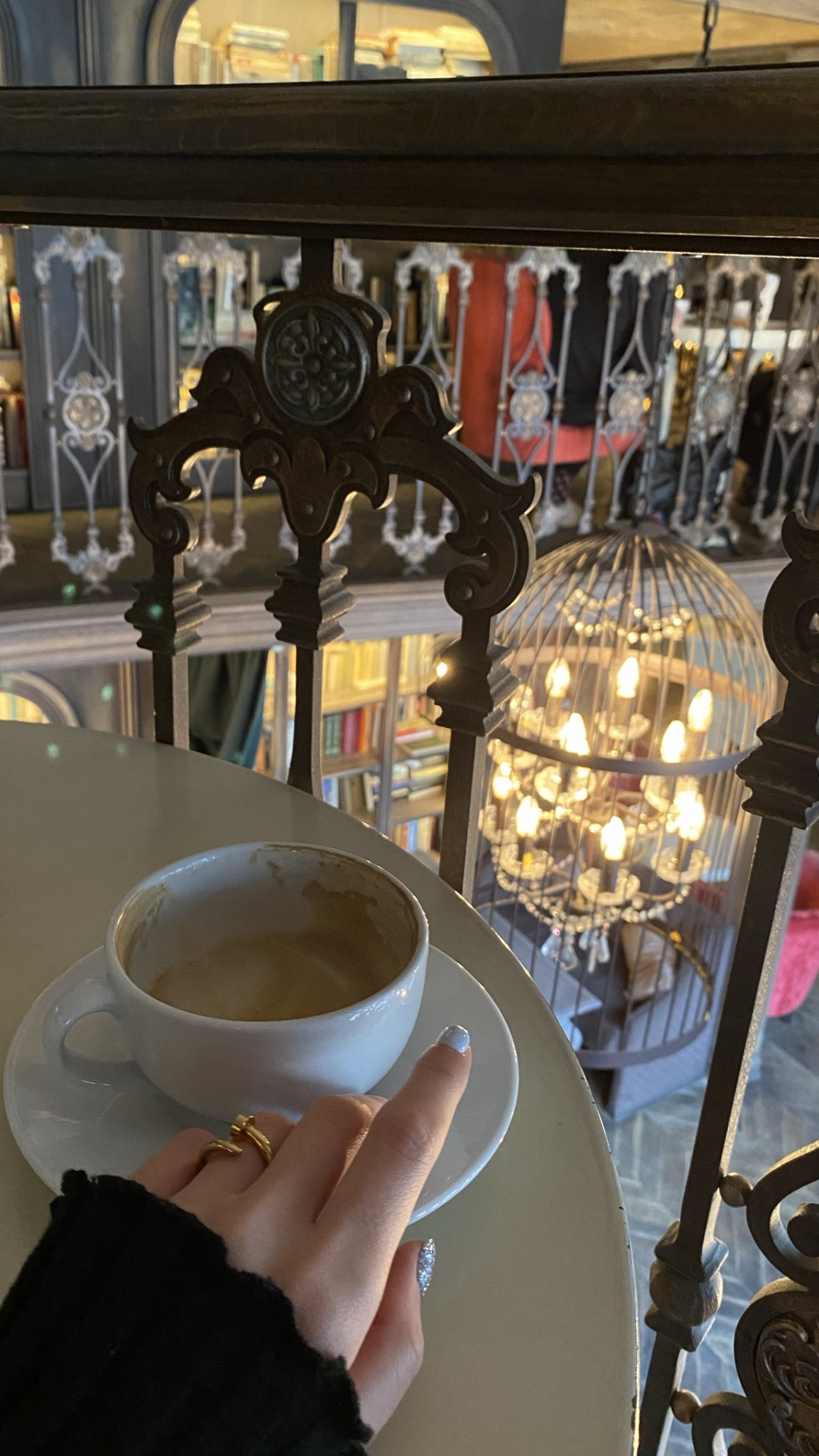 Обои таблица, serveware, посуда, кофейная чашка, чашка в разрешении 1080x1920