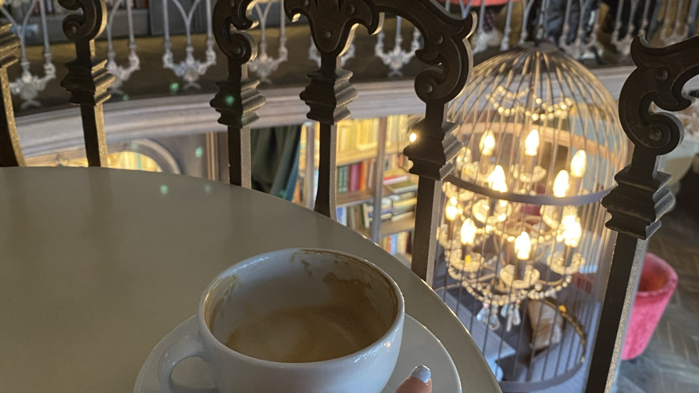 Обои таблица, serveware, посуда, кофейная чашка, чашка в разрешении 1366x768