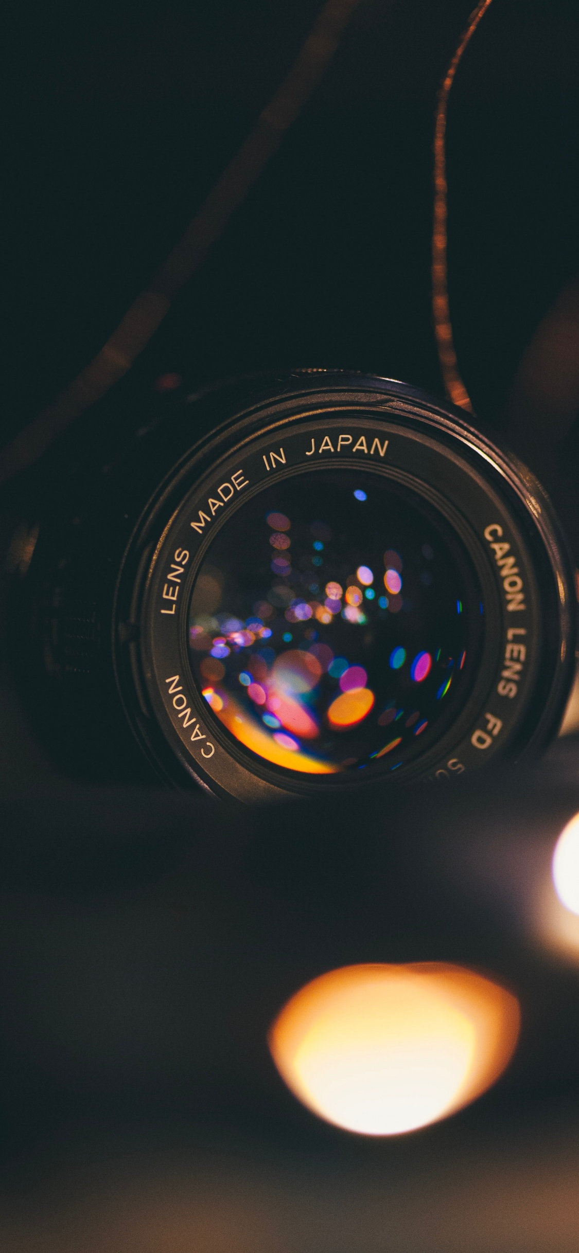 Обои объектив, спидометр, автомобильные запчасти, измерительный прибор, ночь в разрешении 1125x2436