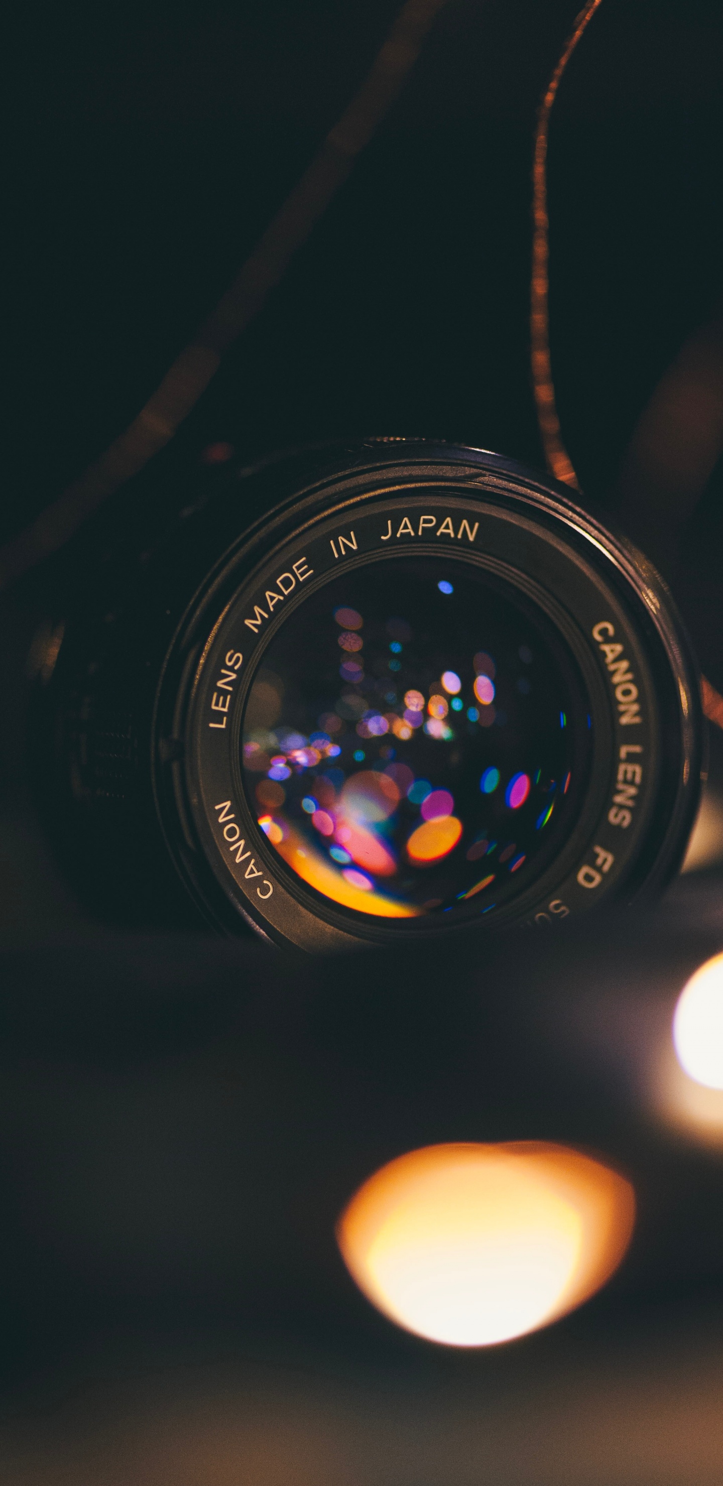 Обои объектив, спидометр, автомобильные запчасти, измерительный прибор, ночь в разрешении 1440x2960