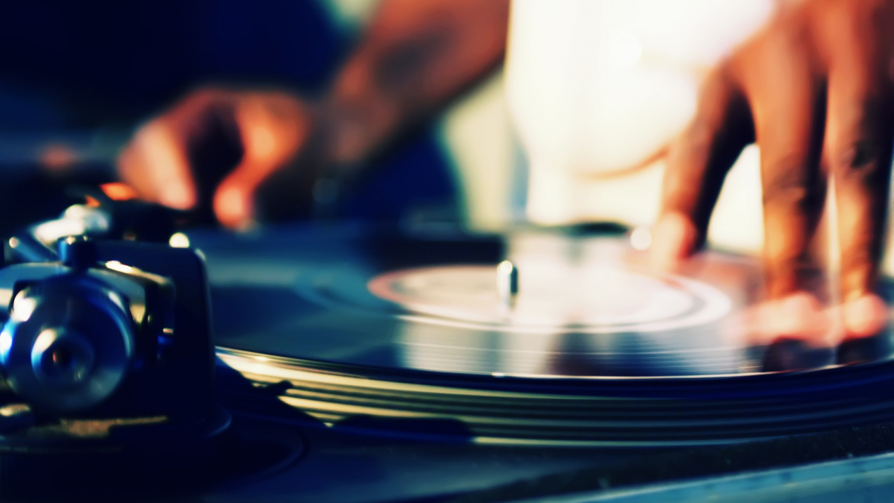 Обои диск жокей, музыка, граммофонная пластинка в разрешении 1280x720