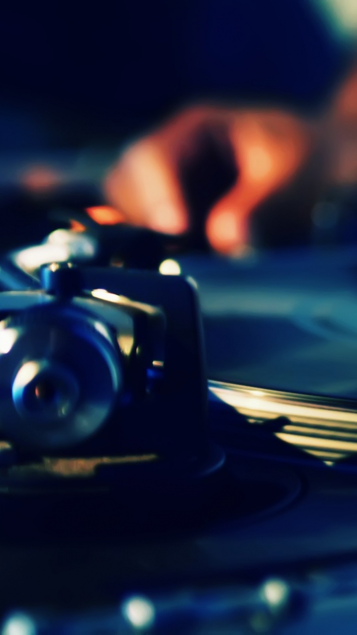 Обои диск жокей, музыка, граммофонная пластинка в разрешении 720x1280