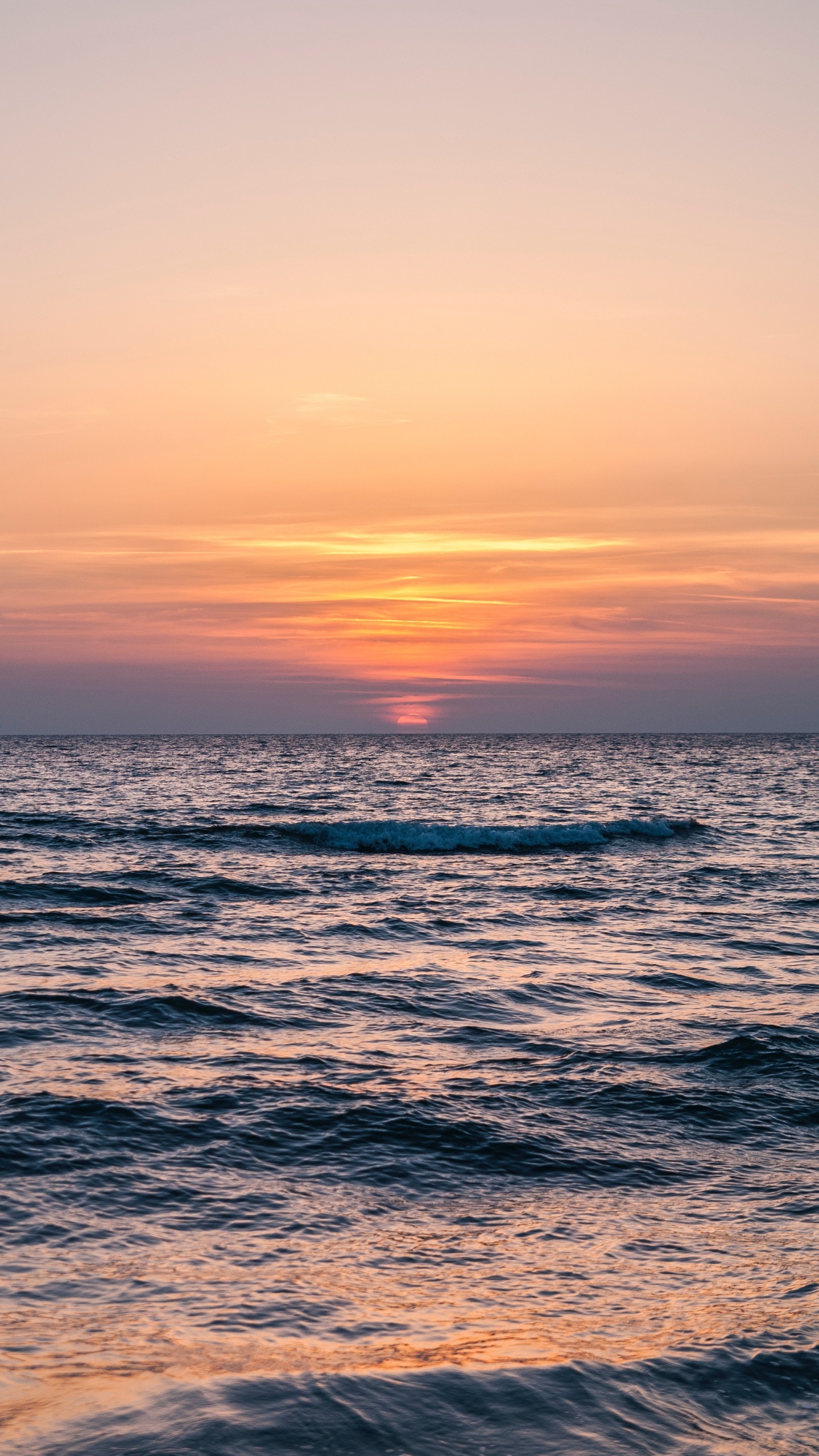 Обои горизонт, водоем, море, океан, волна в разрешении 1440x2560