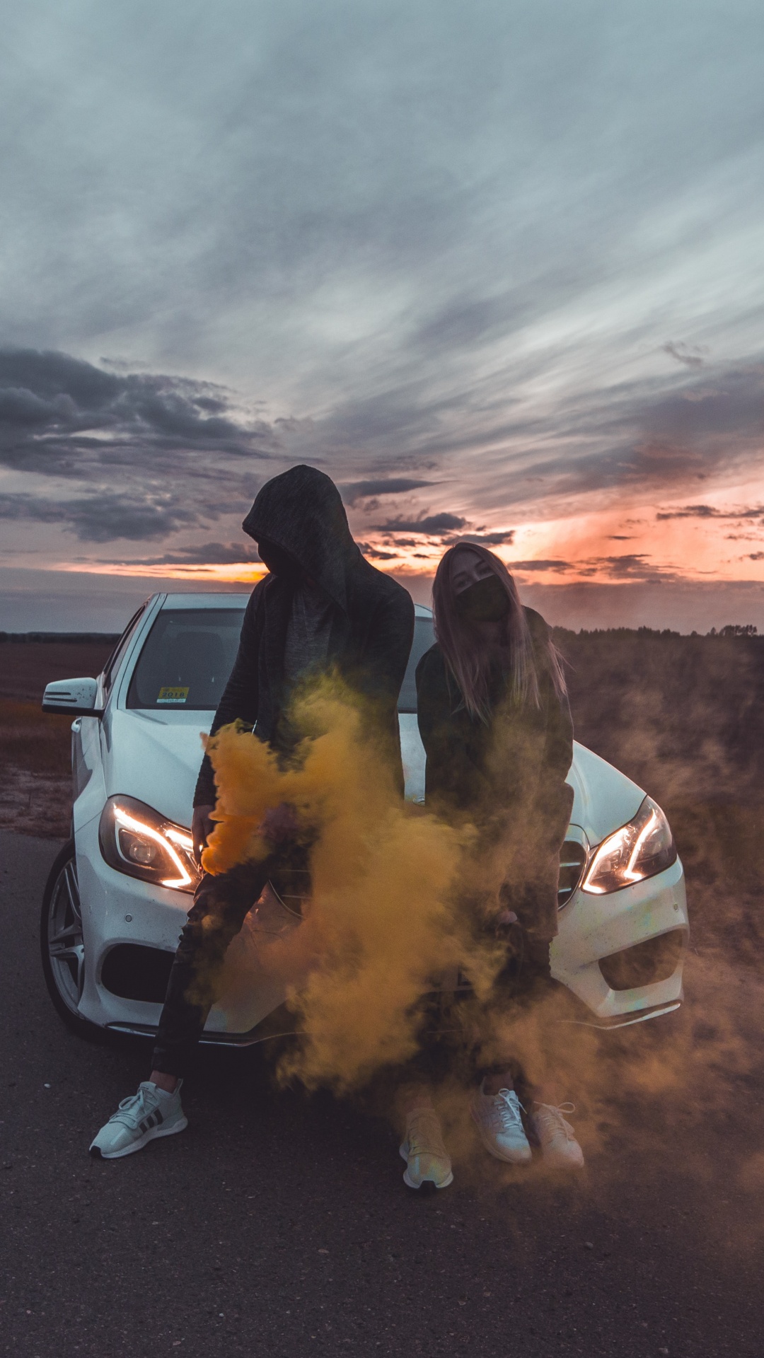 Обои снимок, горизонт, спотифай, облако, длинные волосы в разрешении 1080x1920