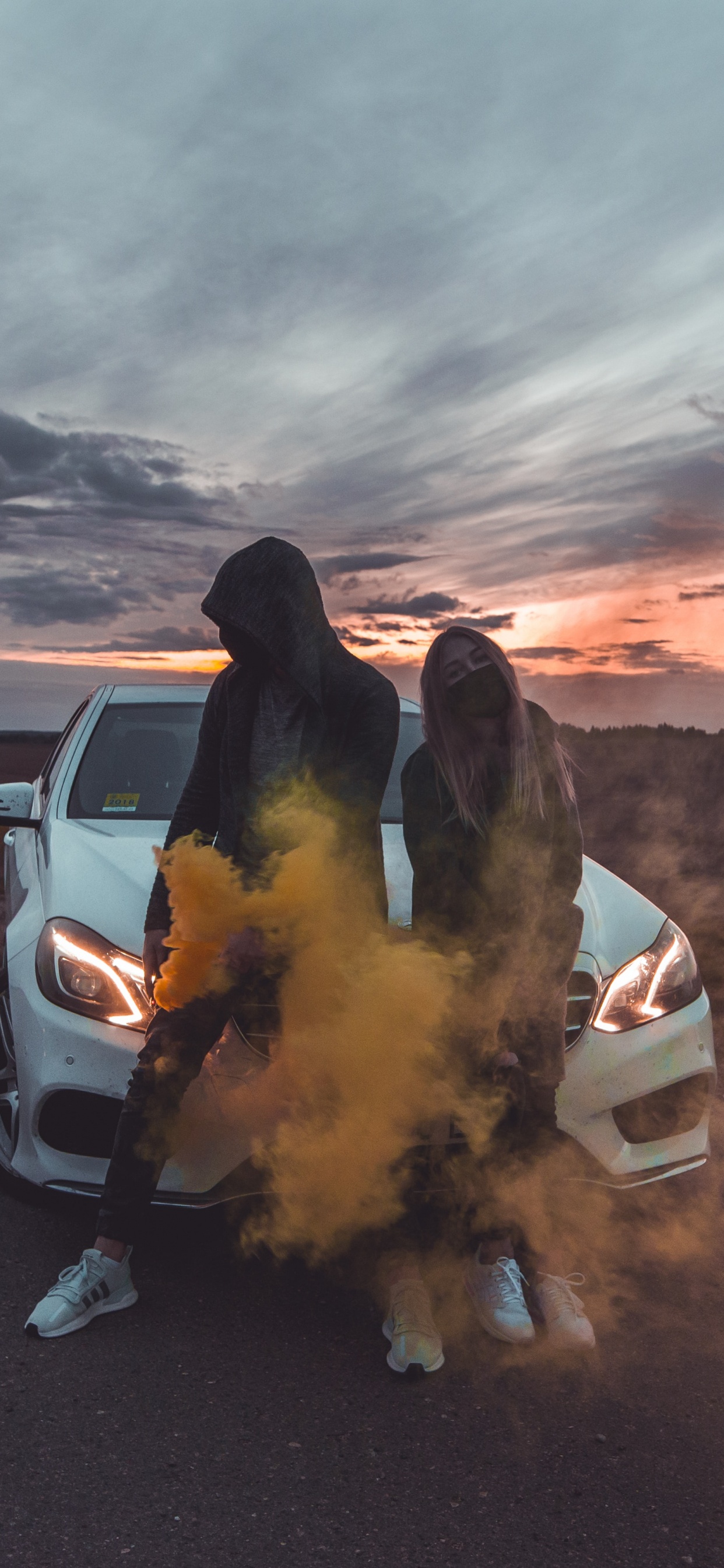 Обои снимок, горизонт, спотифай, облако, длинные волосы в разрешении 1242x2688