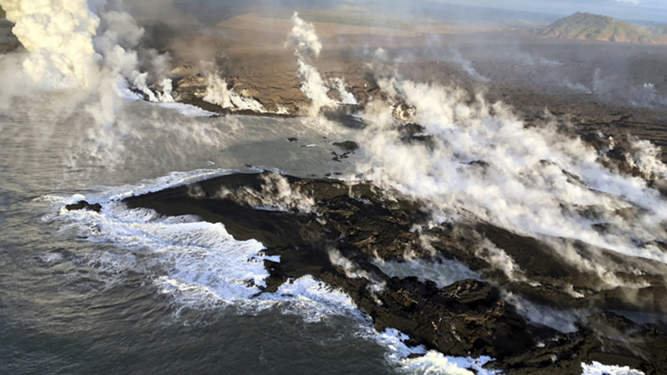 Обои вулкан, лава, ВОГ, Побездельничать, вода в разрешении 1366x768