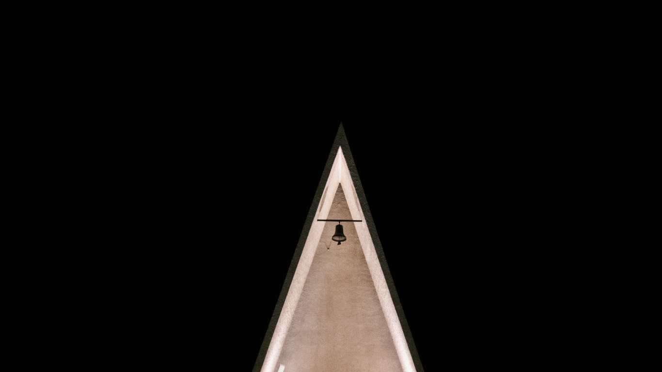 Обои ночь, пирамида, темнота, освещение, архитектура в разрешении 1366x768