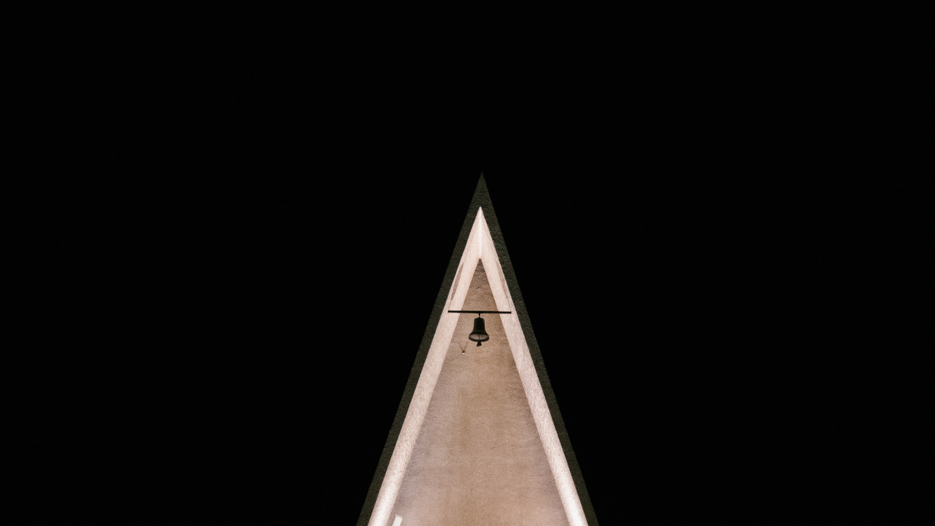 Обои ночь, пирамида, темнота, освещение, архитектура в разрешении 1920x1080