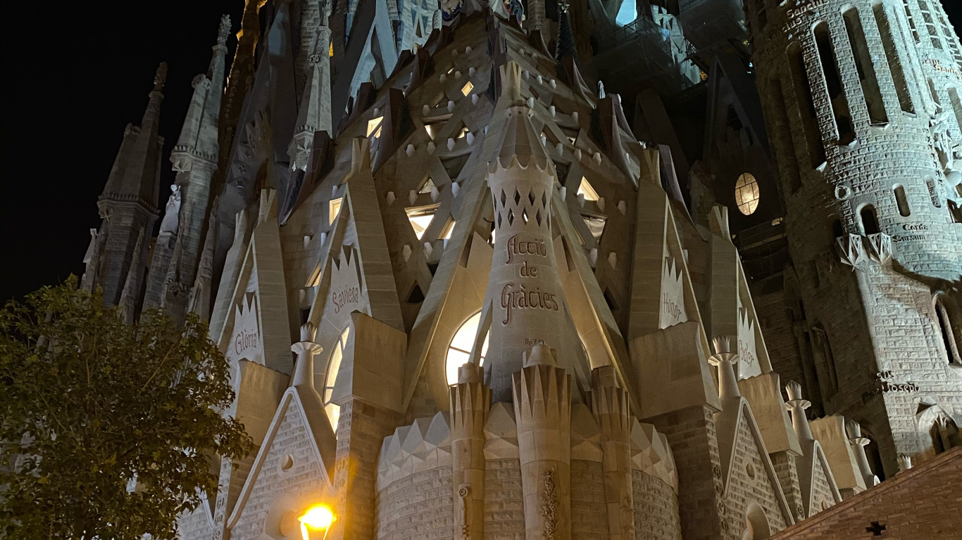 Обои Барселона, Испания, ориентир, средневековая архитектура, достопримечательность в разрешении 1366x768