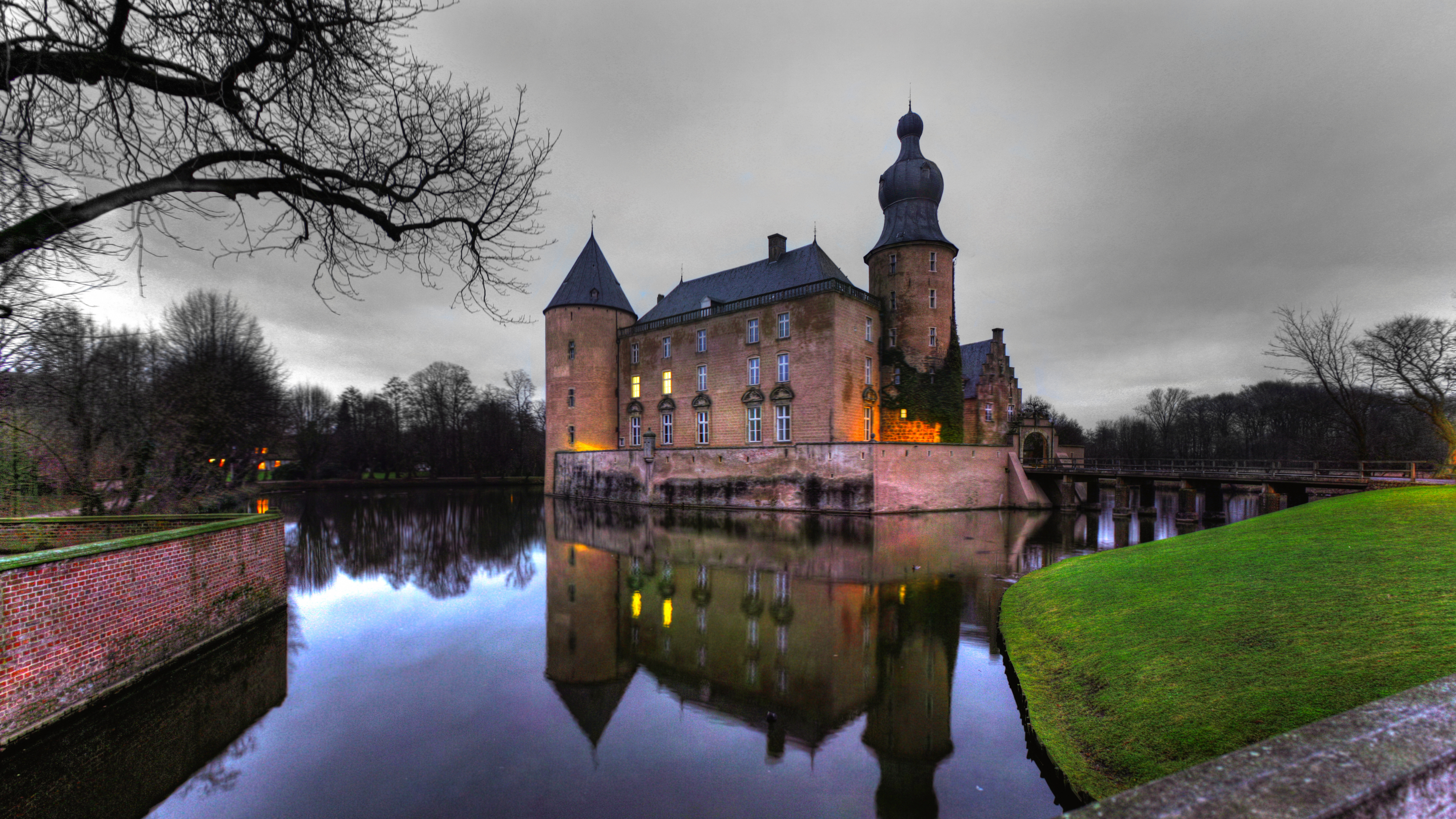 Castle wallpaper. Замок Меспельбрунн, Германия. Замок Норвилишкес Литва. Замок Ленценберг. Замок Ингельхайм.