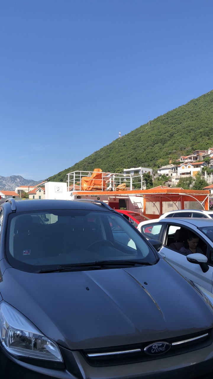 Обои семейный автомобиль, Король, компактный автомобиль, автомобиль среднего размера, малолитражный автомобиль в разрешении 720x1280