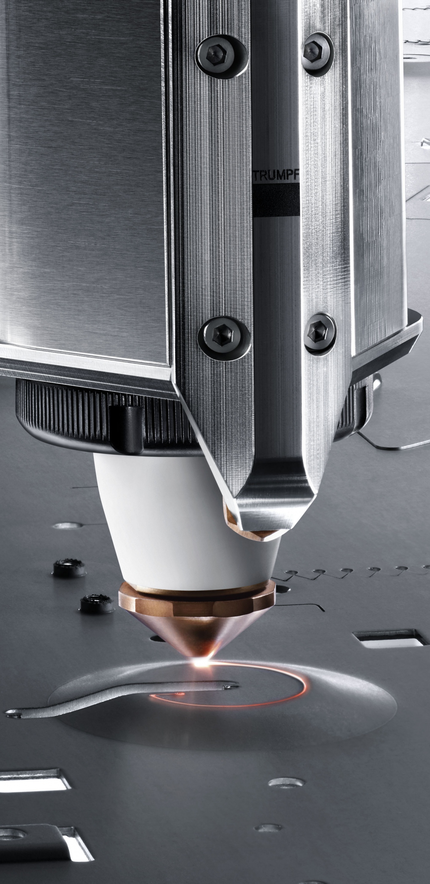 Обои высокая технология, технологии, угол, металл, свет в разрешении 1440x2960