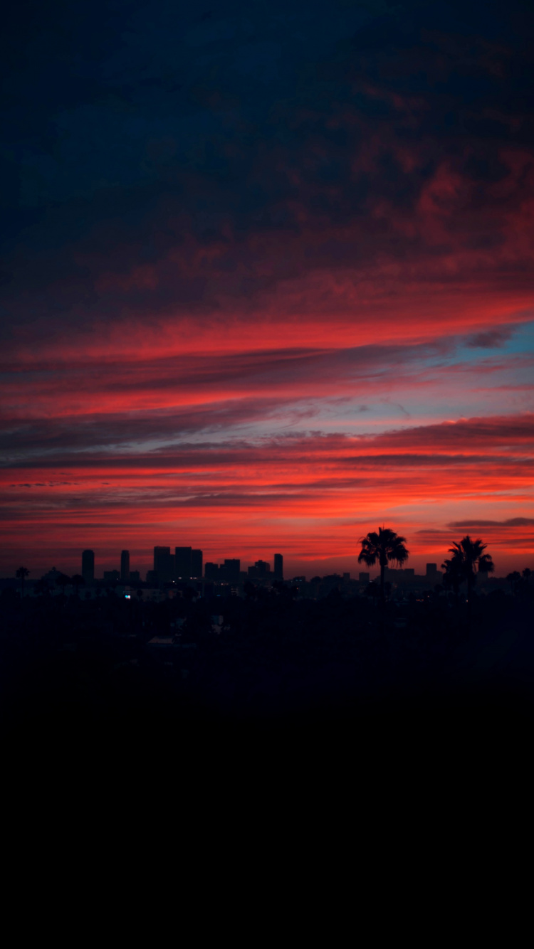 Обои облако, атмосфера, природный ландшафт, послесвечение, сумрак в разрешении 750x1334