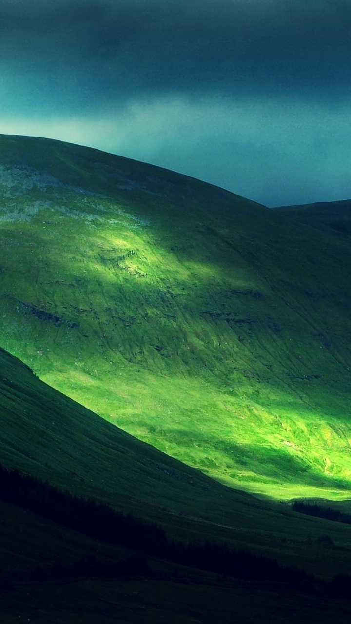 Обои холм, пейзаж, гора, нагорье, природа в разрешении 720x1280