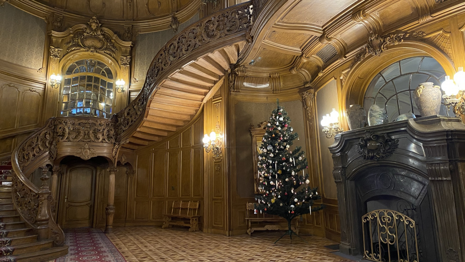 Обои достопримечательность, освещение, дизайн интерьера, потолок, комната в разрешении 1920x1080