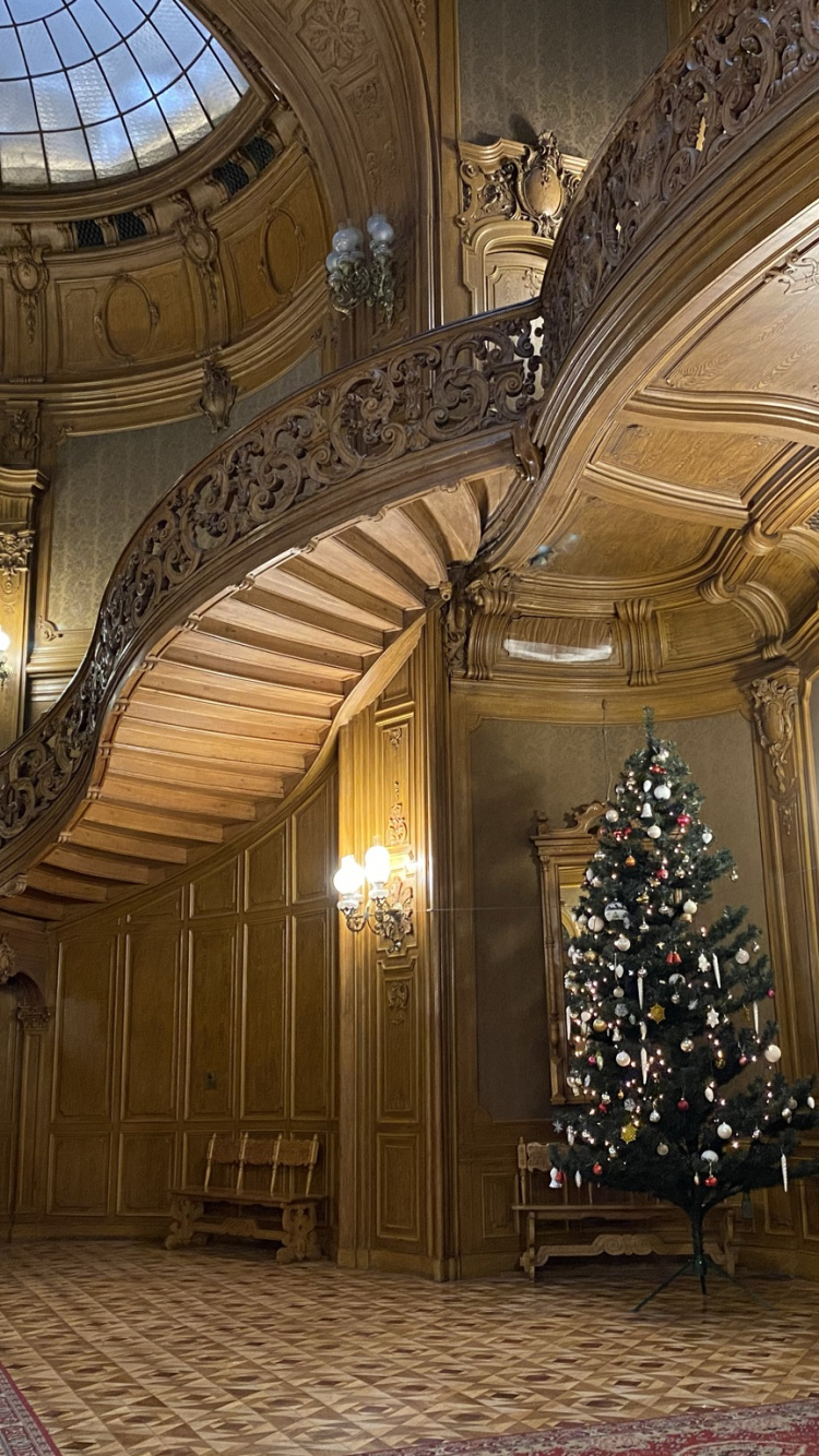 Обои достопримечательность, освещение, дизайн интерьера, потолок, комната в разрешении 750x1334